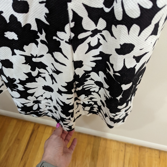 Evan Picone Dress Black & White Floral Print Sleeveless Fit & Flare Dress - Picture 6 of 7